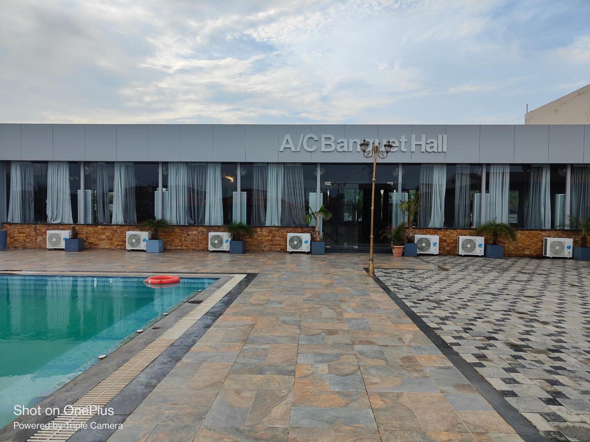Vss Lawns & Resorts Llp Shahada Exterior photo