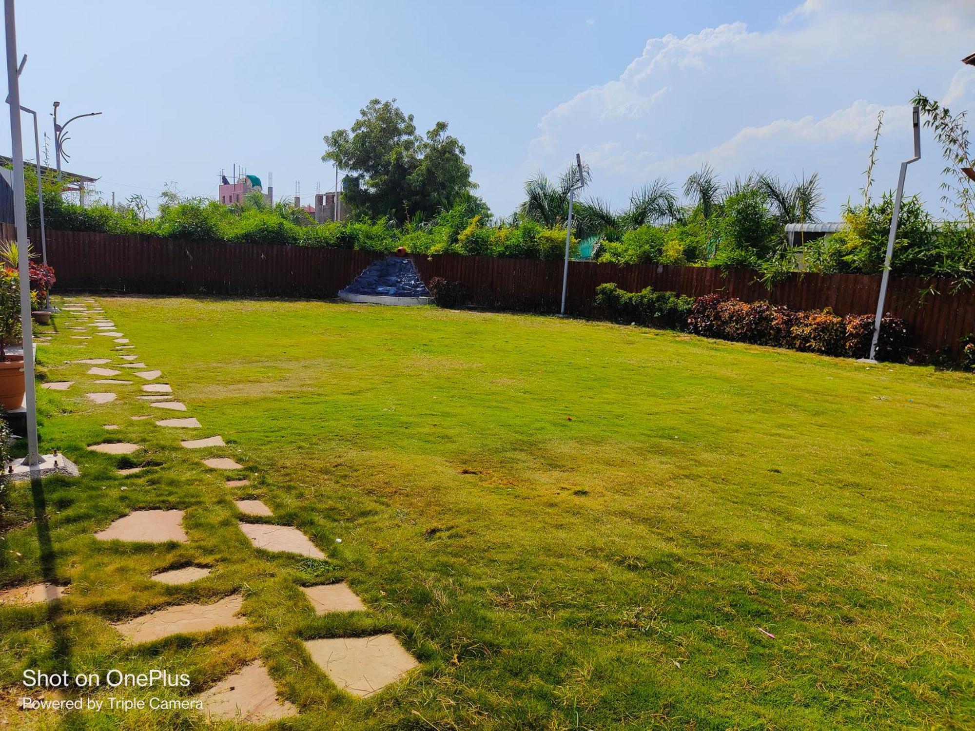 Vss Lawns & Resorts Llp Shahada Exterior photo